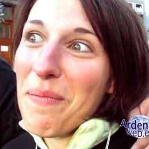Une macrale brule sa petite culotte