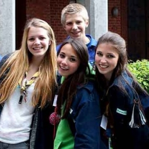 6 scouts et guides de Spa au Japon