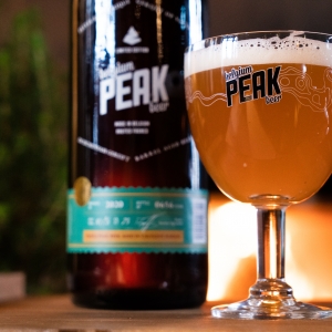 Médaille d’or pour la Peak Barrel Aged – Triple Rhum 2019 de la Brasserie Belgium Peak Beer.