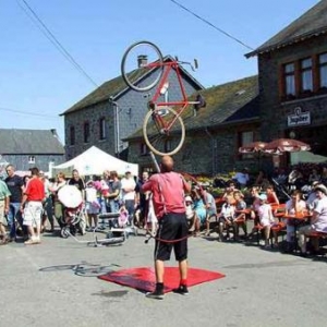 Wibrin en fete. Foire artisanale 2568 Wibrin en fete. Foire artisanale 2568