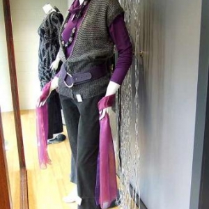208