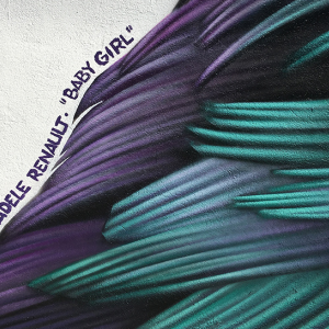 Adele Renault, artiste liégeoise vivant à Los Angeles peint un pigeon monumental Rue de l’Etuve Adele Renault, artiste liégeoise vivant à Los Angeles peint un pigeon monumental Rue de l’Etuve