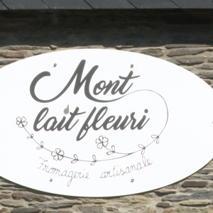 Mont lait fleuri, fromagerie artisanale en Ardenne.