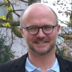 M. De Duve M. De Duve