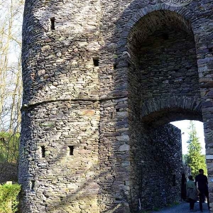 tours féodales de l'ancien château des Comtes de Salm  