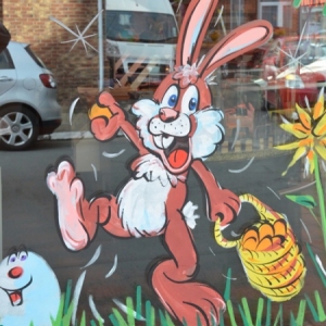 Joyeuses PAQUES en peinture sur vitre