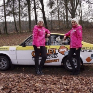 Team PINK avec Daphne VENNEMAN et Aurelie VANHOUDENHOVE 