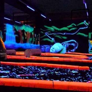 Goolfy mini golf indoor