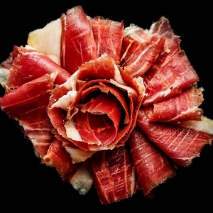 Jambon Patrick Duler. Un affinage dans des caves construites pour développer les arômes du jambon