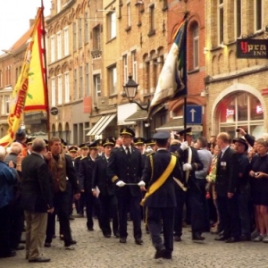 Arrivee d'une des fanfares