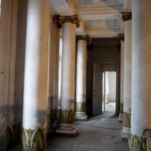 Un couloir conduisant aux cabinets de soins Un couloir conduisant aux cabinets de soins