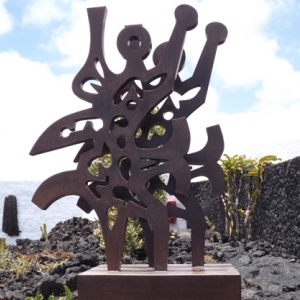 El triunfador (1990 sculpture metallique situee a proximite de la Fundacion Cesar Manrique) ( de Cesar MANRIQUE ) 