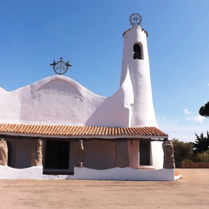 Eglise Stella Maris de Porto Cervo ( photo : F. Detry )