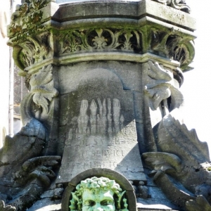 Détails de la fontaine Pierre David Détails de la fontaine Pierre David