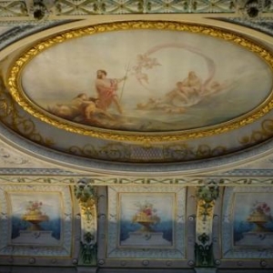 Le hall d'entree qui resterait a disposition de la Ville Le hall d'entree qui resterait a disposition de la Ville