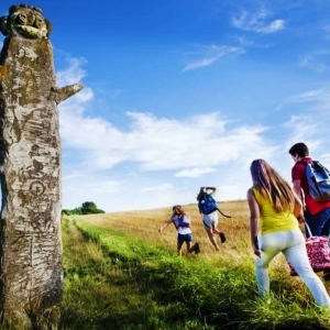 4. Sur le sentier de l'étrange © Maison du Pays des Collines