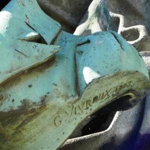 Détails de la fontaine Pierre David Détails de la fontaine Pierre David