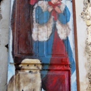 Portes peintes ( photo F. Detry )