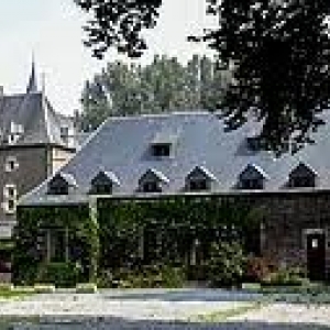 Le chateau d'Obsinnich-Remersdael  ( actuellement Castel Notre-Dame ) 