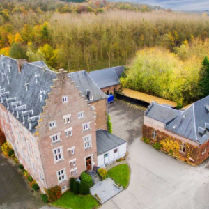 Le chateau d'Obsinnich-Remersdael  ( actuellement Castel Notre-Dame ) 