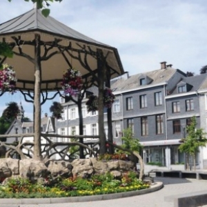 Le kiosque de la place de Rome