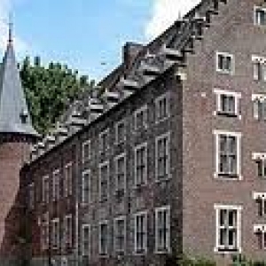 Le chateau d'Obsinnich-Remersdael  ( actuellement Castel Notre-Dame ) 