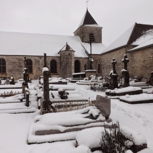Le cimetière de Colombey les Deux Eglises sous la neige