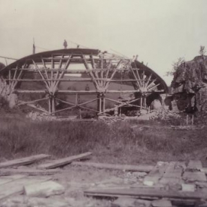 Le pont le plus eloigne du barrage et  le plus petit 