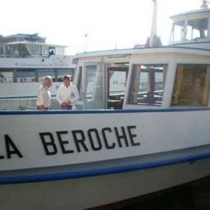 Le bateau sur le lac de Neuchâtel