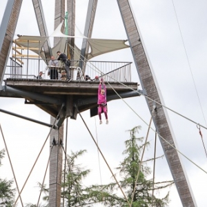 Tyrolienne, Tour du Millenaire