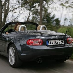 Mazda MX-5.