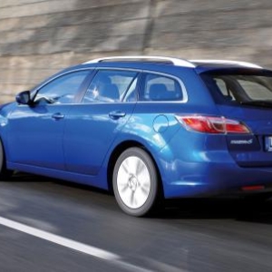 MAZDA 6. 