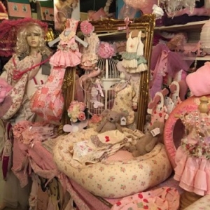 " L'univers animalier" : plus de 2000 robes - t-shirts - sweets " L'univers animalier" : plus de 2000 robes - t-shirts - sweets