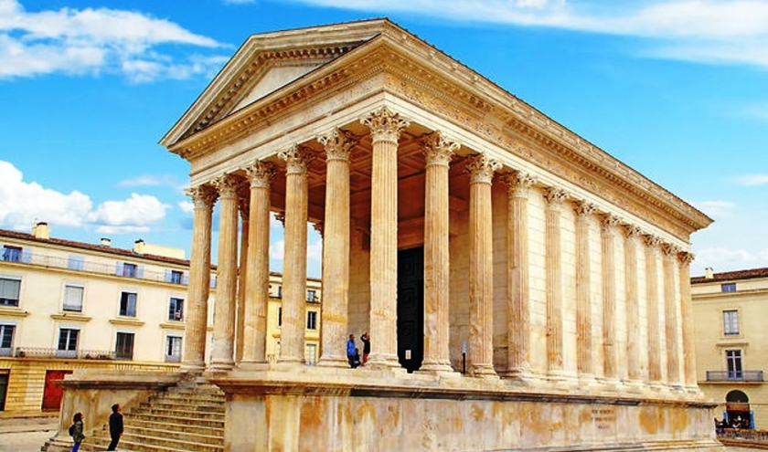 1. Nîmes - Gard - La Maison carrée