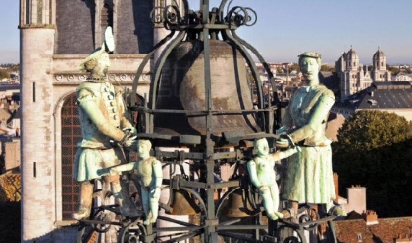 Portrait de la famille Jacquemart vue du ciel ( Photo : Stéphane Compoint)