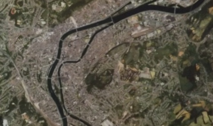 Liege, vue de l' espace depuis le satellite Ikonos ( 30.06.2000 ) en resolution spatiale 4 m