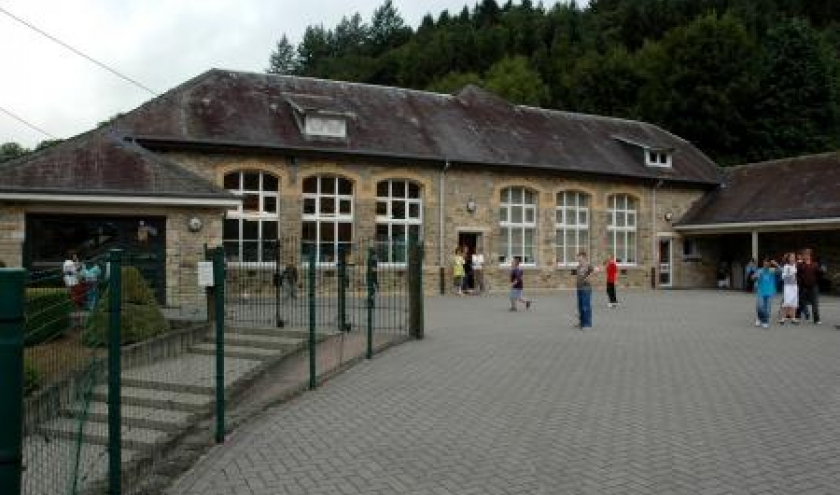 L'ecole communale de Salmchateau