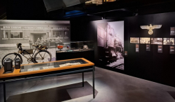 Casque et Vélo, casque et autres de militaires allemands © « SNCB »