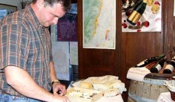 Assortir le fromage au meilleur vin avec la Cave du Roy