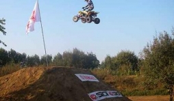 Une butte pour faire du klikeur, can-can, double can, nac nac...