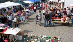 Première brocante de Longchamps