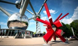 Atomium-sculpture du designer Arik Levy