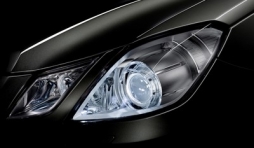 Une Mercedes E-Klasse Coupé dans le Sud de l’Angleterre. 